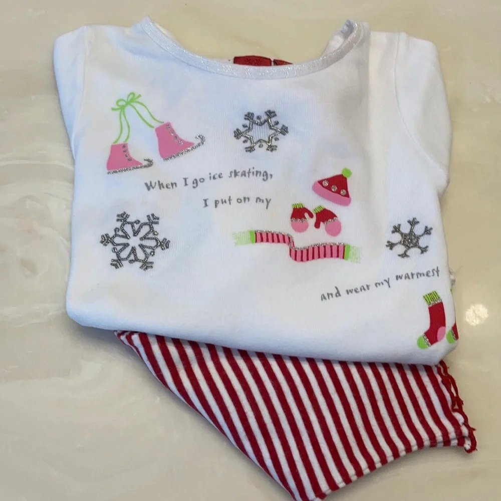 Christmas pants & top 12-18 mo. Long sleeve toddler Old Navy & Children’s place